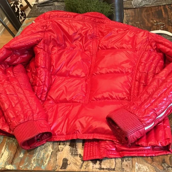 SALE! EUC MONCLER moto-style puffer jacket/Red Hot & Ready for Whatever Weathah! - Picture 17 of 17
